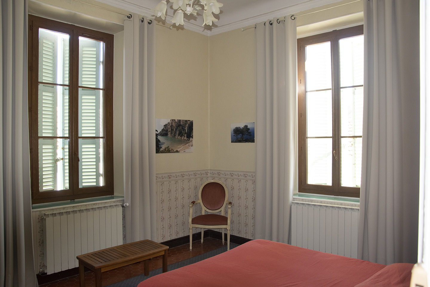 Bastide des Escourches chambre Envau